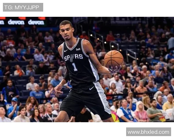 少林功夫震撼全场 文班或成MVP 马刺季后赛前景可期 少林功夫震撼全场 文班或成MVP 马刺季后赛前景可期